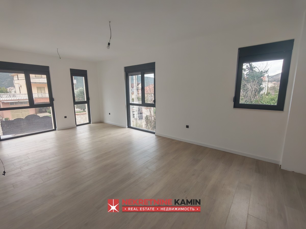 New Never-Occupied Two-Bedroom Apartment, 68 m², Lastva Grbaljska, Kotor